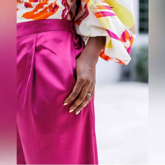 Wide-leg satin pant, functional pockets and a stretch waist 2X NWT - Picture 6 of 6